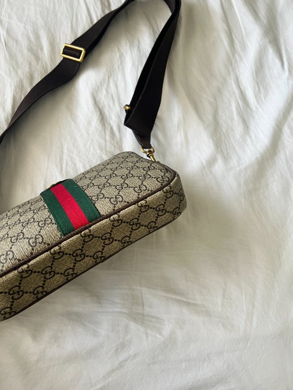 Crossbody Gucci Bag Like New - Picture 4 of 6